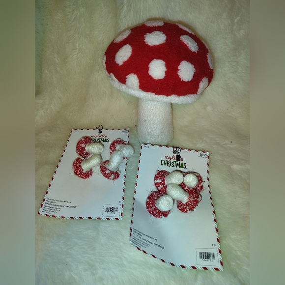 Mushroom Decor - Picture 1 of 2